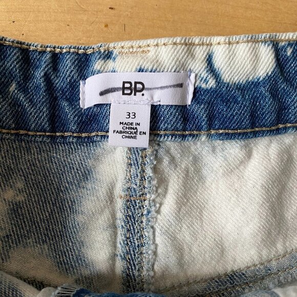 BP Bnwot Womens Cut Off Bleach Washed Jean Shorts Sz 33 Distressed - Picture 4 of 7